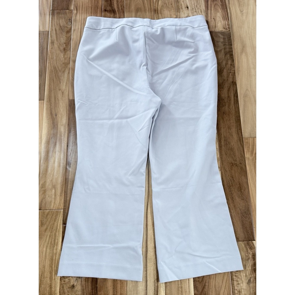 Chico's So Slimming Juliet Kick Flare Crop Pants Dove Gray Size 3 - Picture 4 of 4